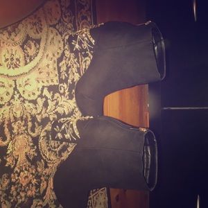 Heel ankle boots Jewel encrusted.